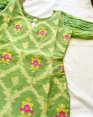 T044 Parrot Green Silk Kurta Set (Kurta-Dupatta)