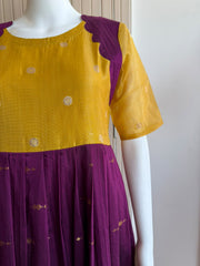 T539 Tarini (Gold - purple) - Maxi