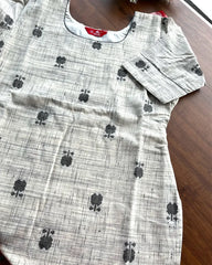 T197 Grey Handloom Cotton Kurta Set