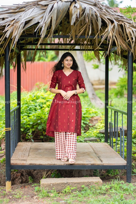 T423 Aarvi - Kurta Set