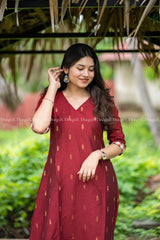 T423 Aarvi - Kurta Set