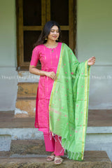 T422 Shruthi - Kurta Set