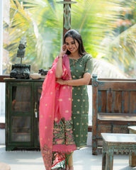 T327 Vrinda Pink Kurta Set (Top-Dupatta)