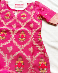 T050 Hot Pink Banaras Cotton Kurta Set (Pre Order 10-15 days)