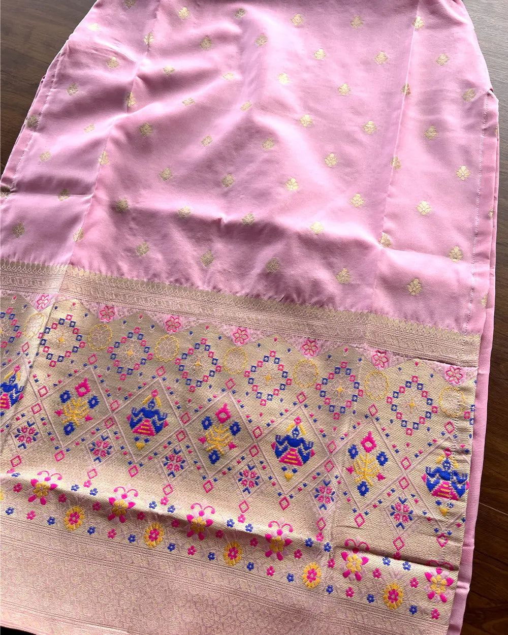 T200 Gulabi Banaras ArtSilk Kurta Set (Top-Dupatta)