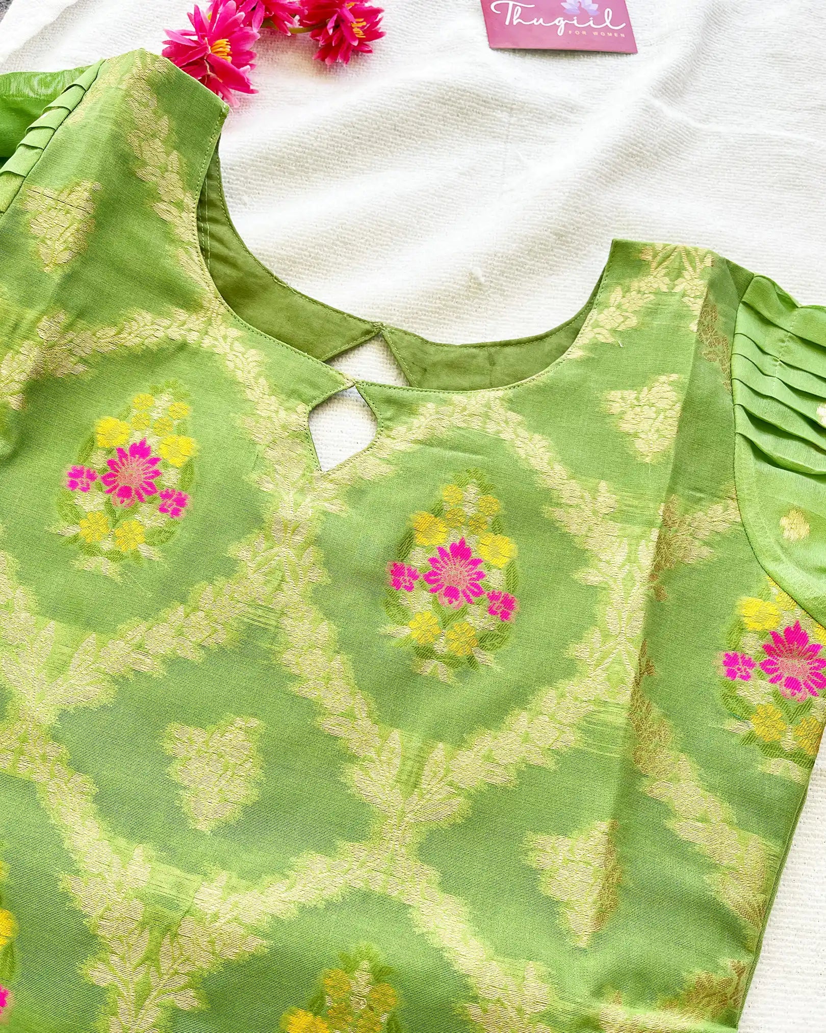 T044 Parrot Green Silk Kurta Set (Kurta-Dupatta)