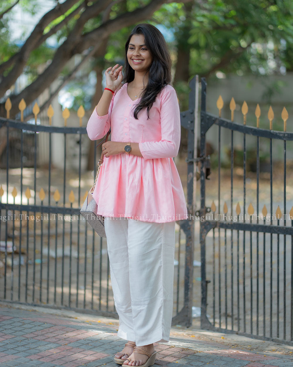 T379 Ananya -  Set
