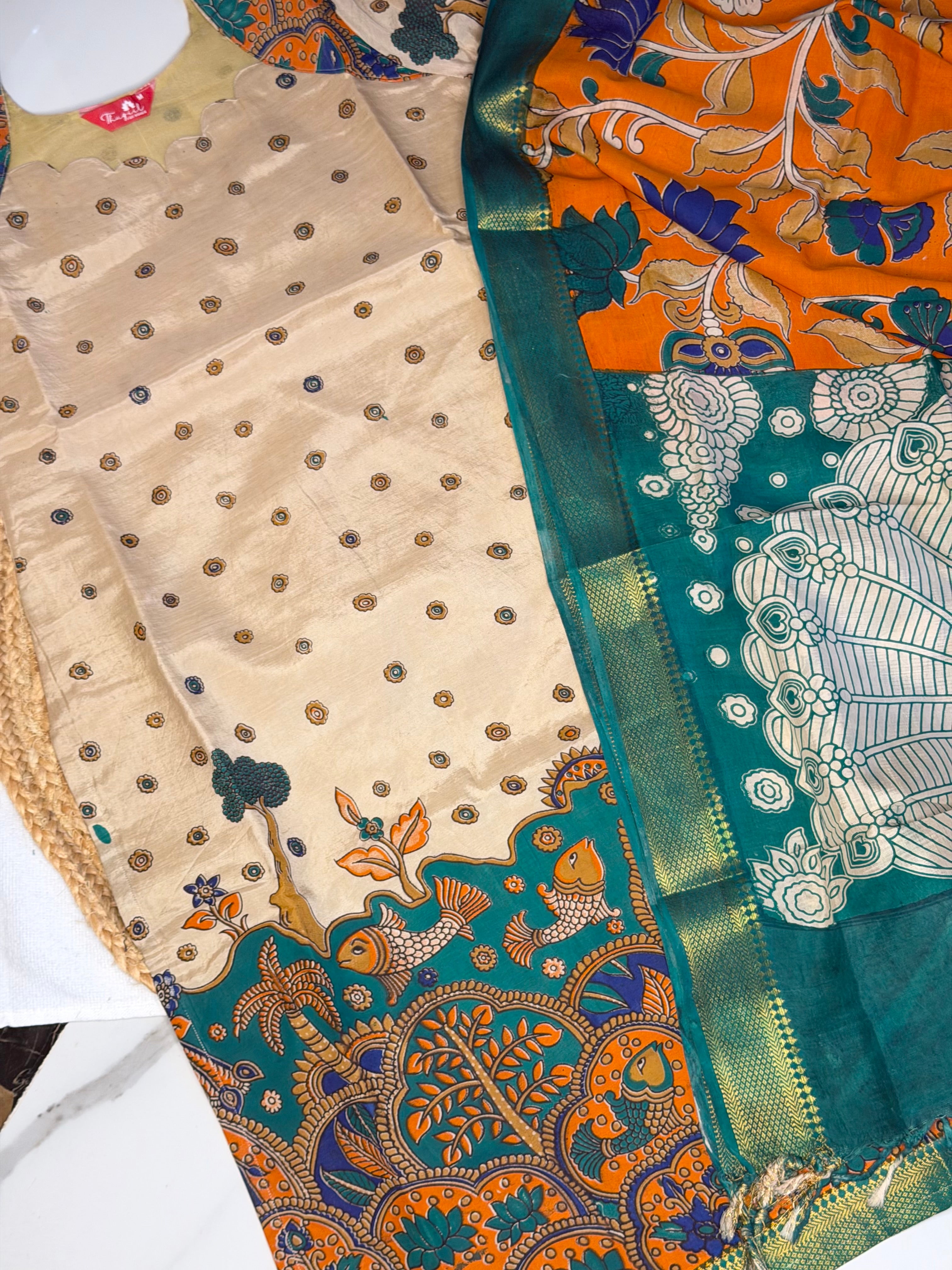 T455 Roopa - Kurta Set (Top - Dupatta)