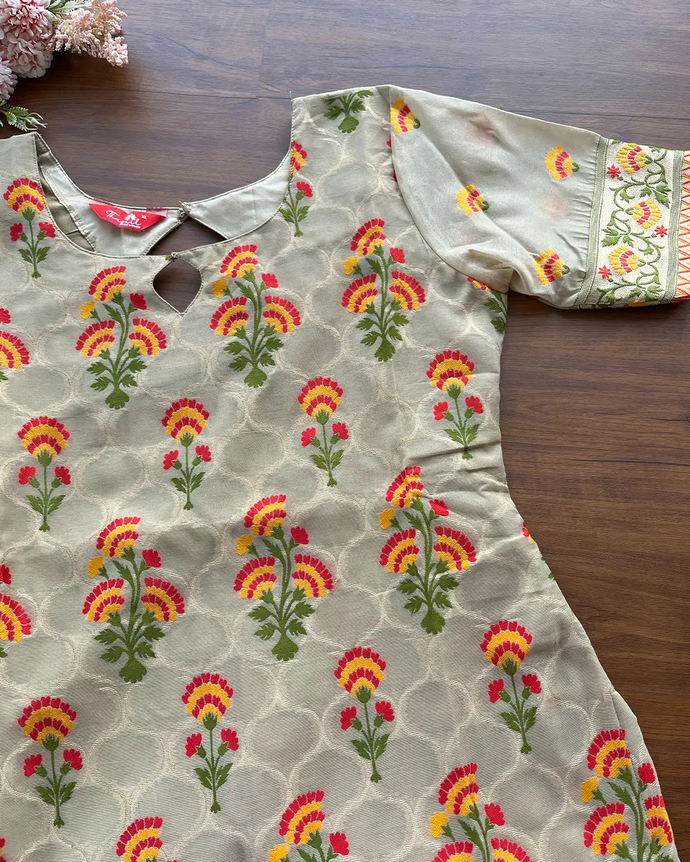 T093 Beige Banaras Cotton Kurta Set (Top-Dupatta )