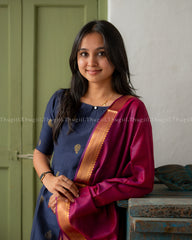 T446 Agalvizhi - Kurta Set (Top - Dupatta)