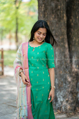 T526 Vrinda (Green) - Kurta Set (Top-Dupatta)