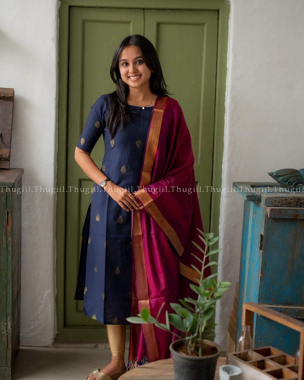 T446 Agalvizhi - Kurta Set (Top - Dupatta)