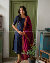 T446 Agalvizhi - Kurta Set (Top - Dupatta)