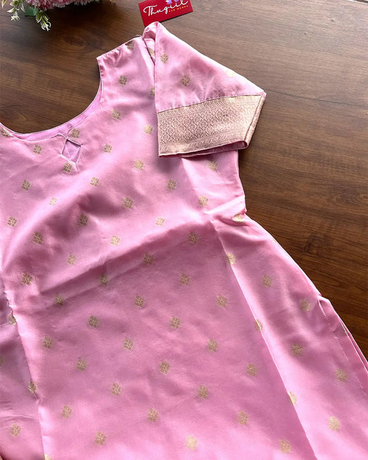 T200 Gulabi Banaras ArtSilk Kurta Set (Top-Dupatta)