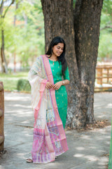 T526 Vrinda (Green) - Kurta Set (Top-Dupatta)