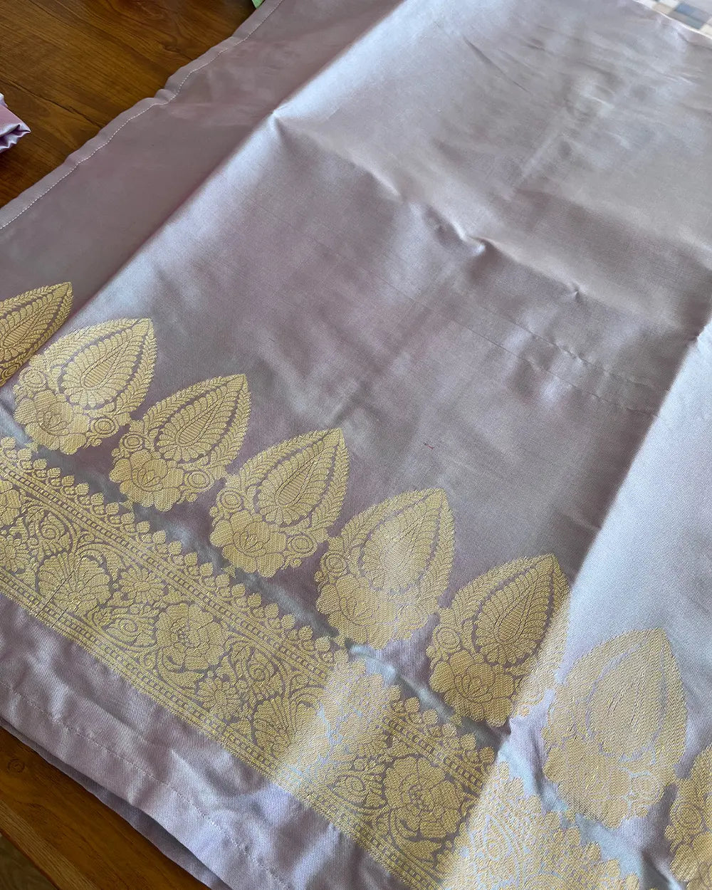 T168 Metallic Lavender Silk Kurta Set