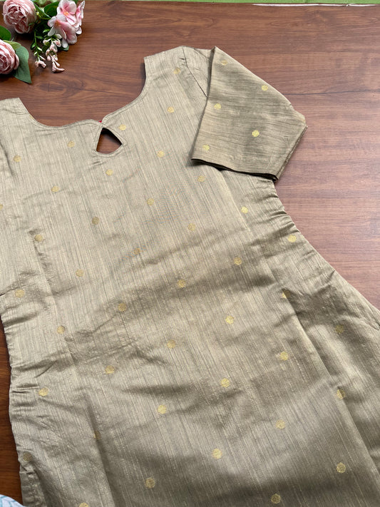 T211 Ivory Aura Silk Kurta Set (PRE ORDER 10-15 days)