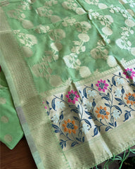 T120 Green Cotton Banaras Kurta Set (Top-Dupatta)