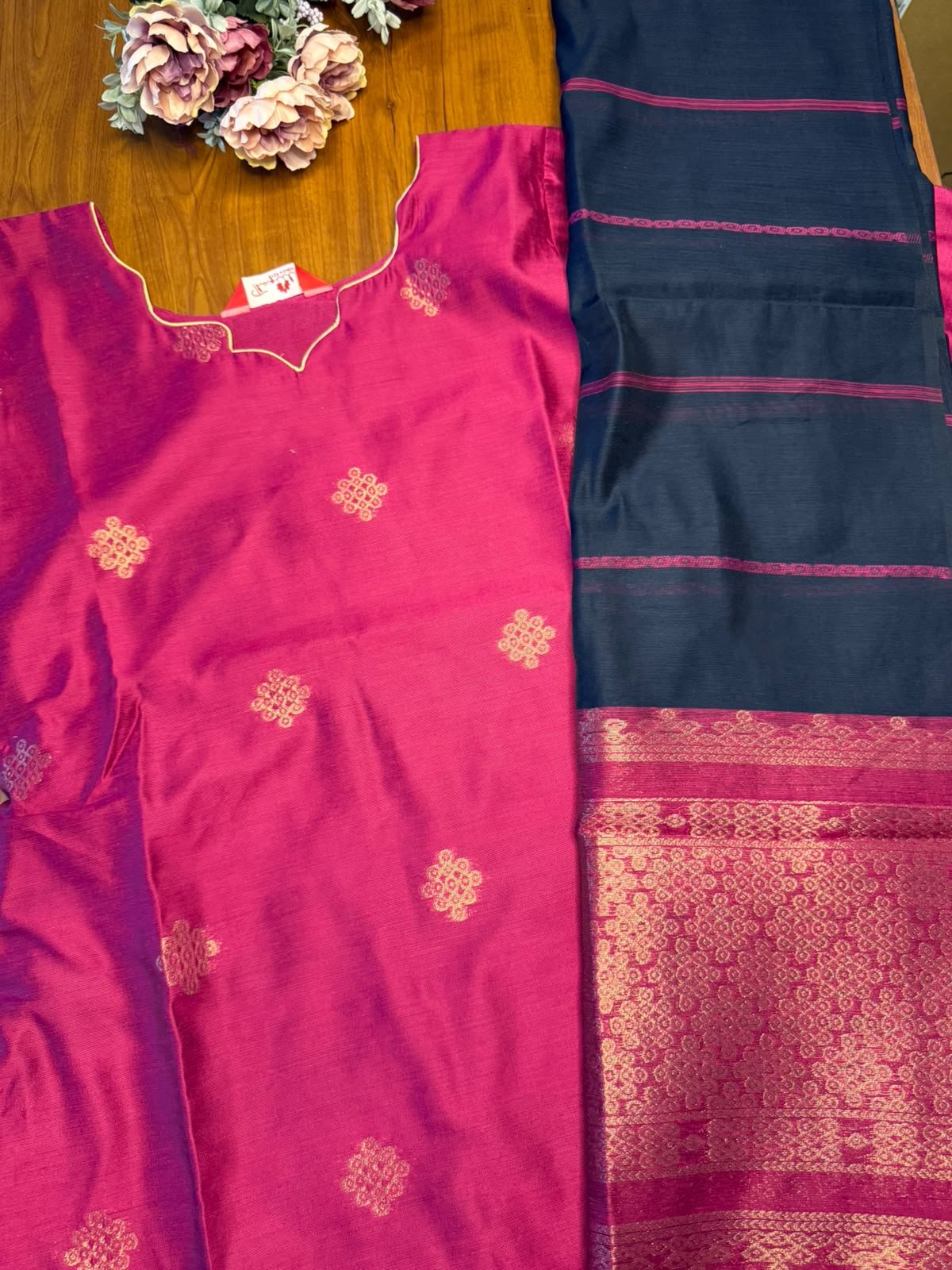 T497 Ezhiloviya (purple ) - Kurta Set