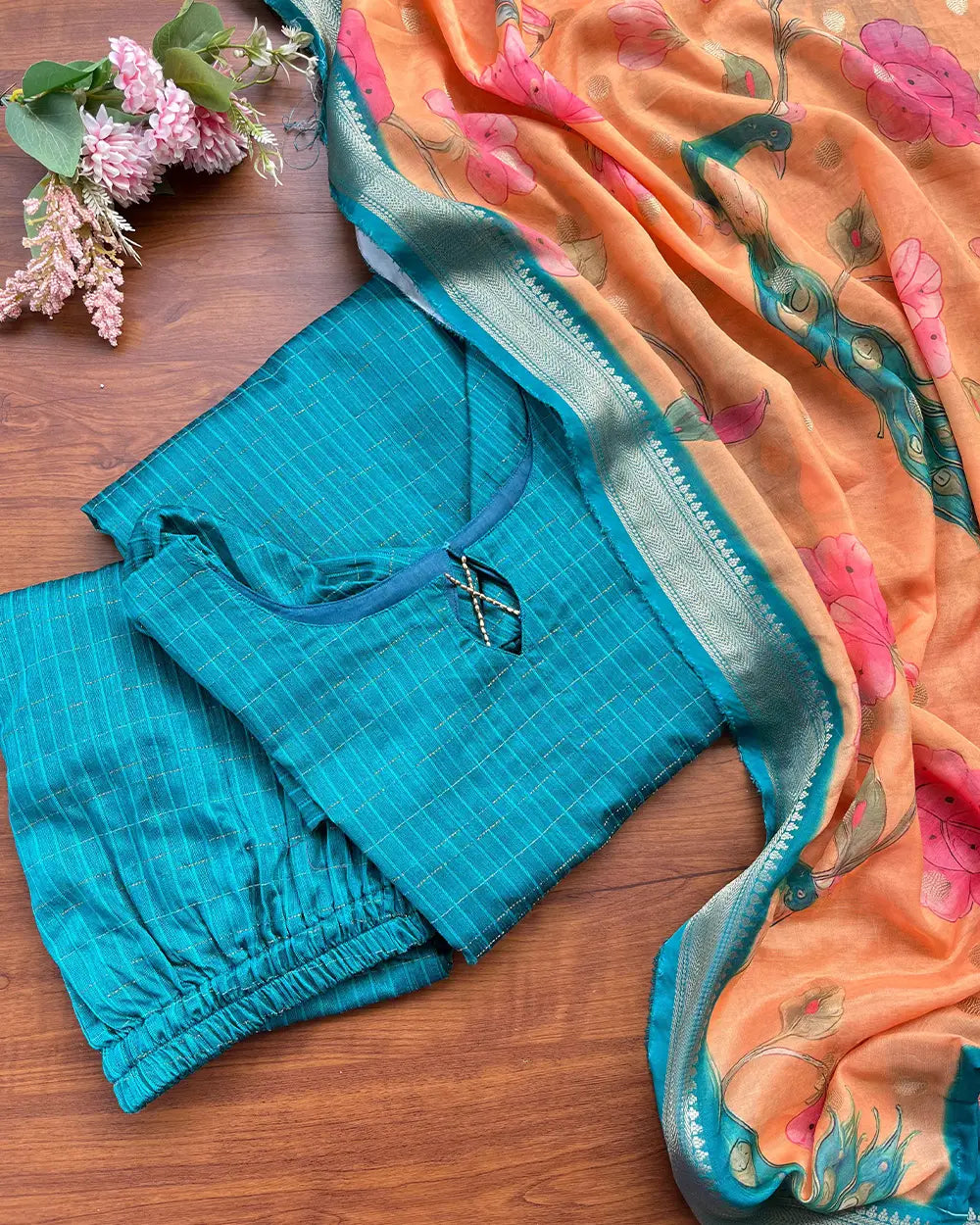 T239 Mayil Oviya Silk Kurta Set