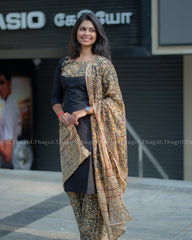 T342 Kayalvizhi - Kurta Set