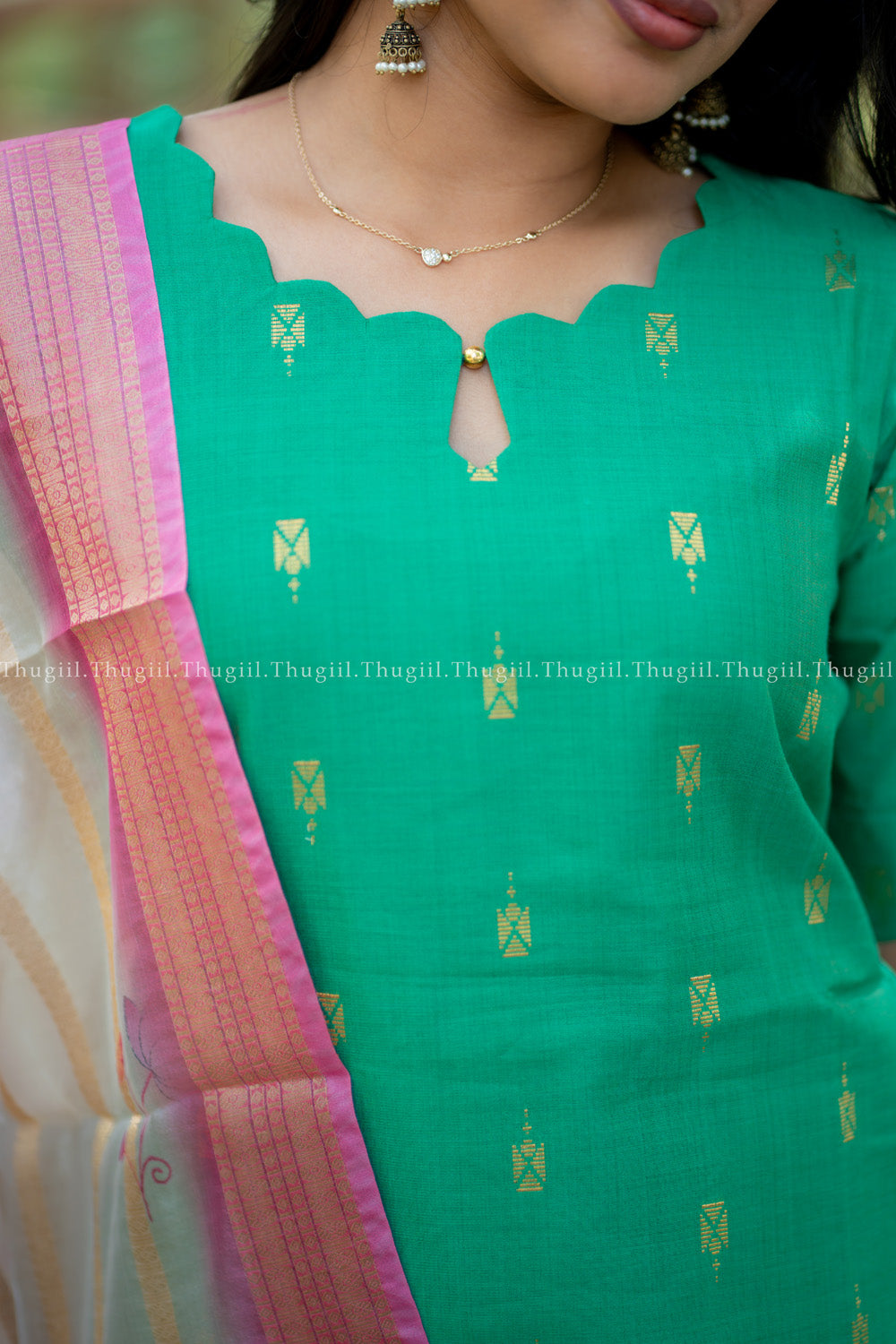 T526 Vrinda (Green) - Kurta Set (Top-Dupatta)