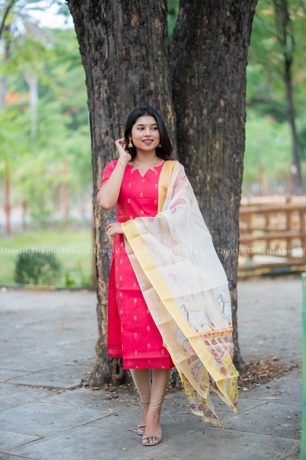T527 Vrinda (Pink) - Kurta Set (Top-Dupatta)