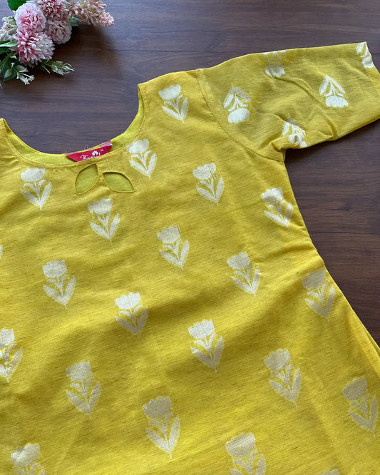 T104 Yellow-Grey Pure Linen Kurta Set (Pre order 15-20 days)