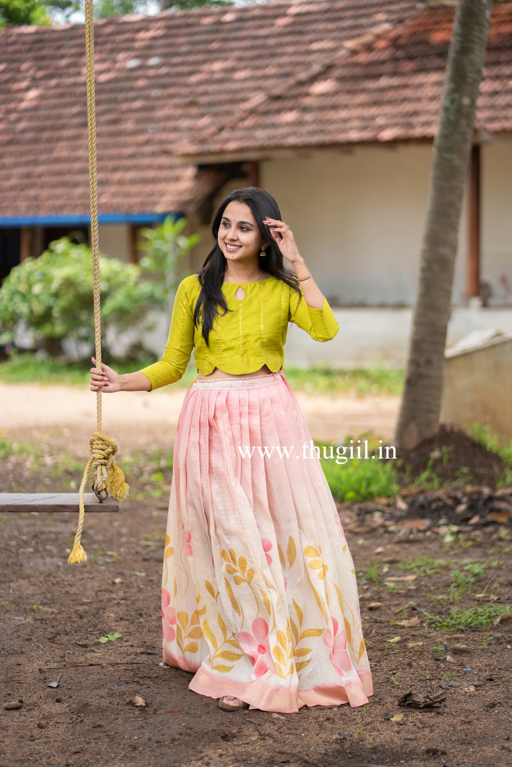 T394 Aarvi - Top & Skirt
