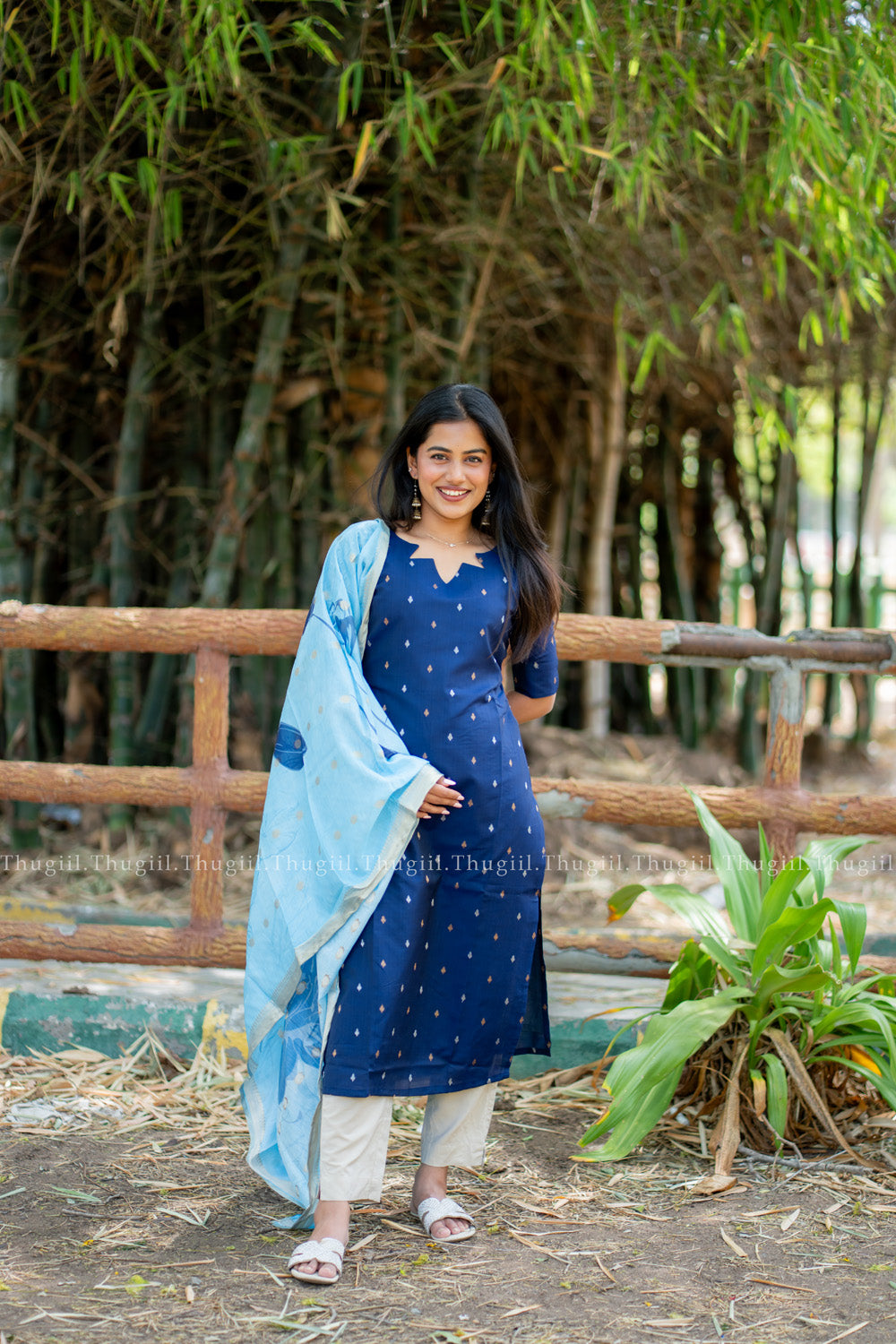 T530 Shalini - Kurta Set (Top-Dupatta)