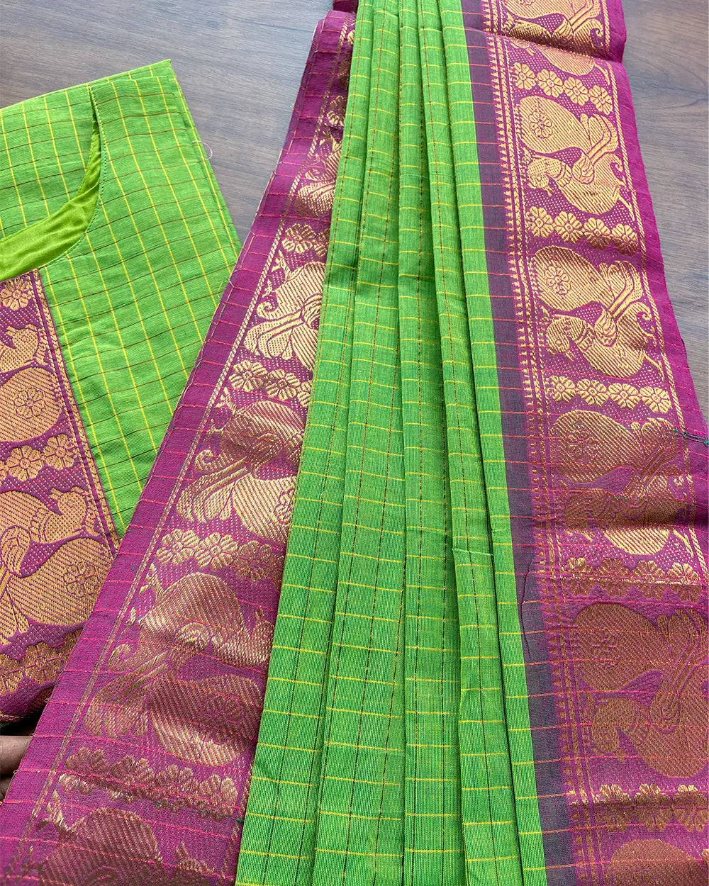 T140 Green Purple Cotton Kurta Set (Top-Dupatta)