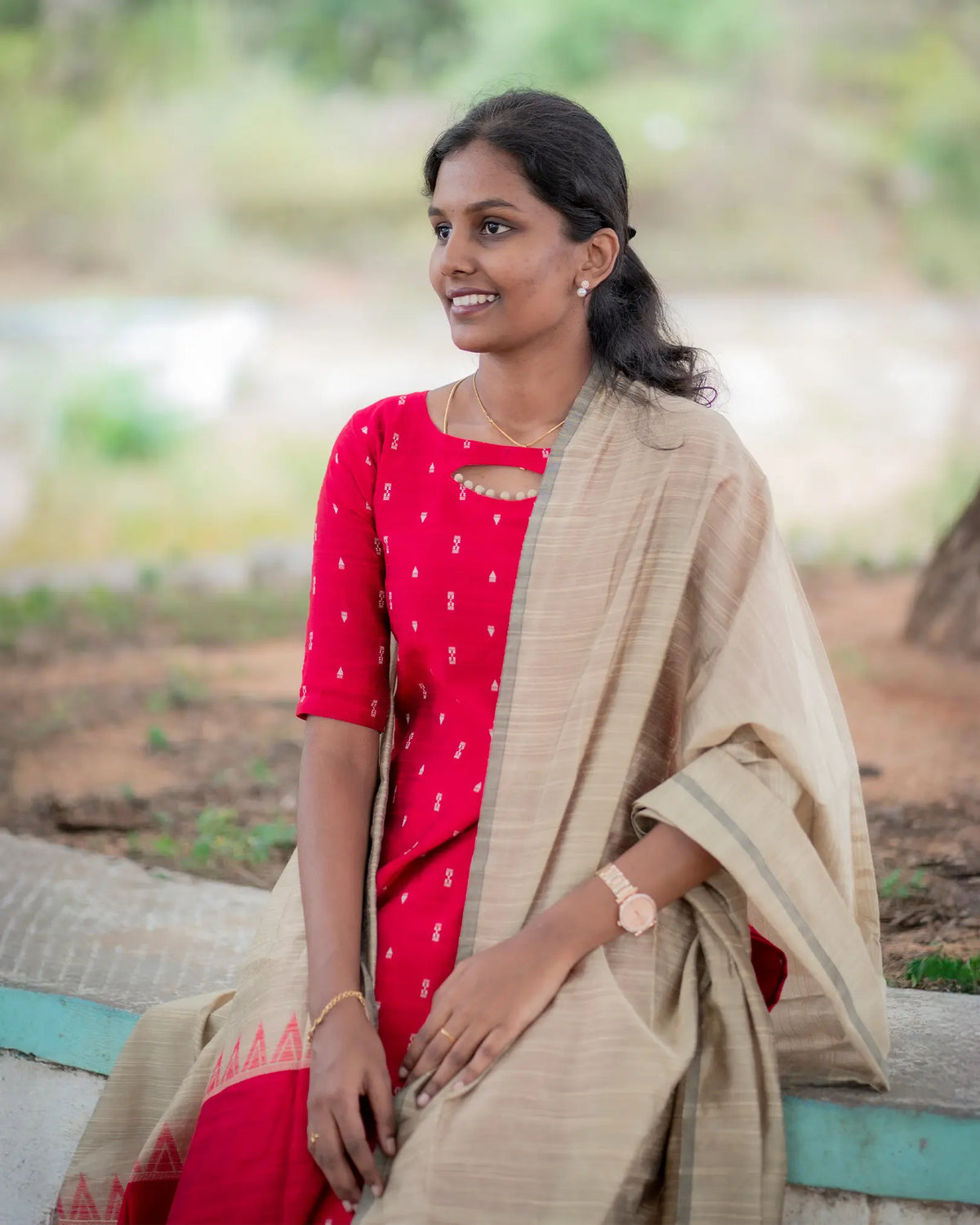 T042 Red Lady Slub Silk Kurta Set