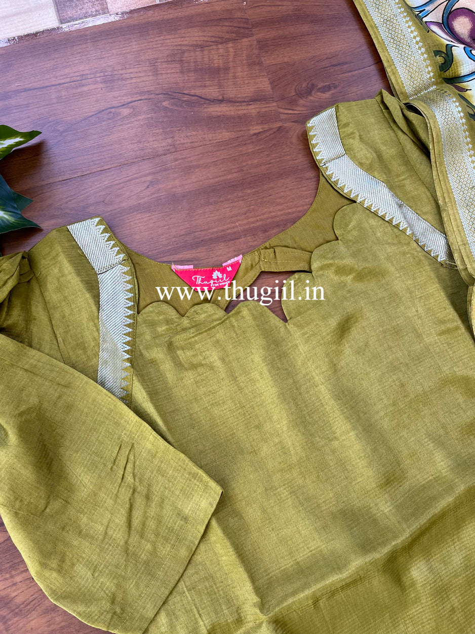 T402 Khushi - Kurta Set (Top-Dupatta)