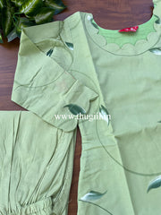 T452 Arohi - Kurta Set
