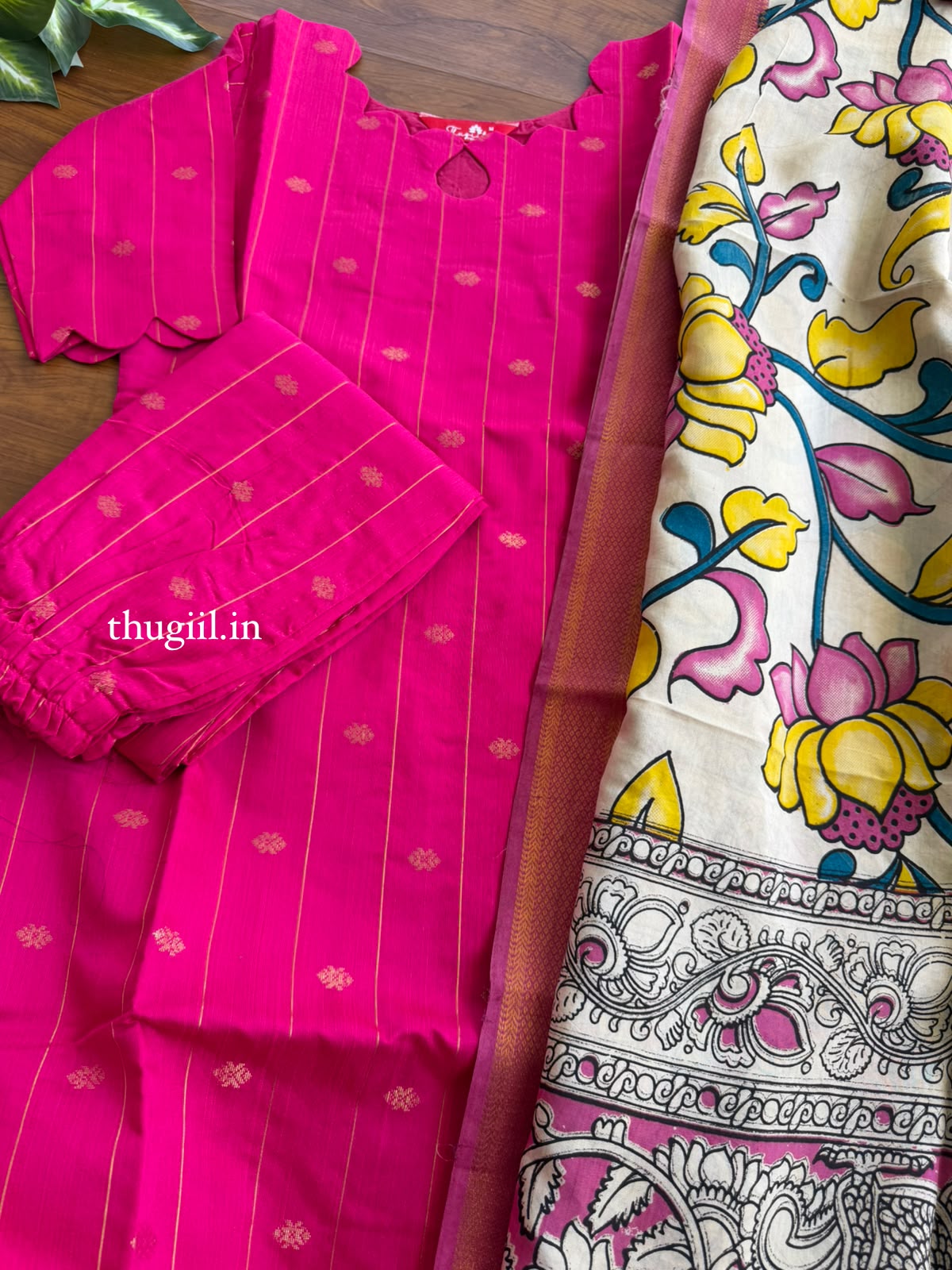 T545 Thamarai (pink) - Kurta Set