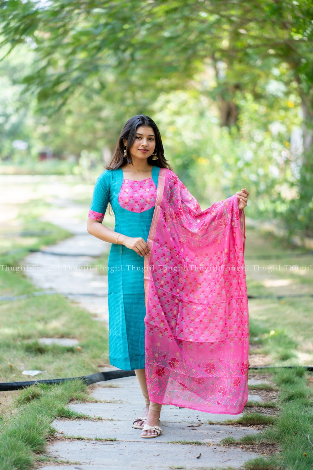 T482 - Kurta Set (Top - Dupatta)