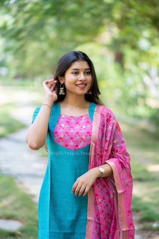 T482 - Kurta Set (Top - Dupatta)